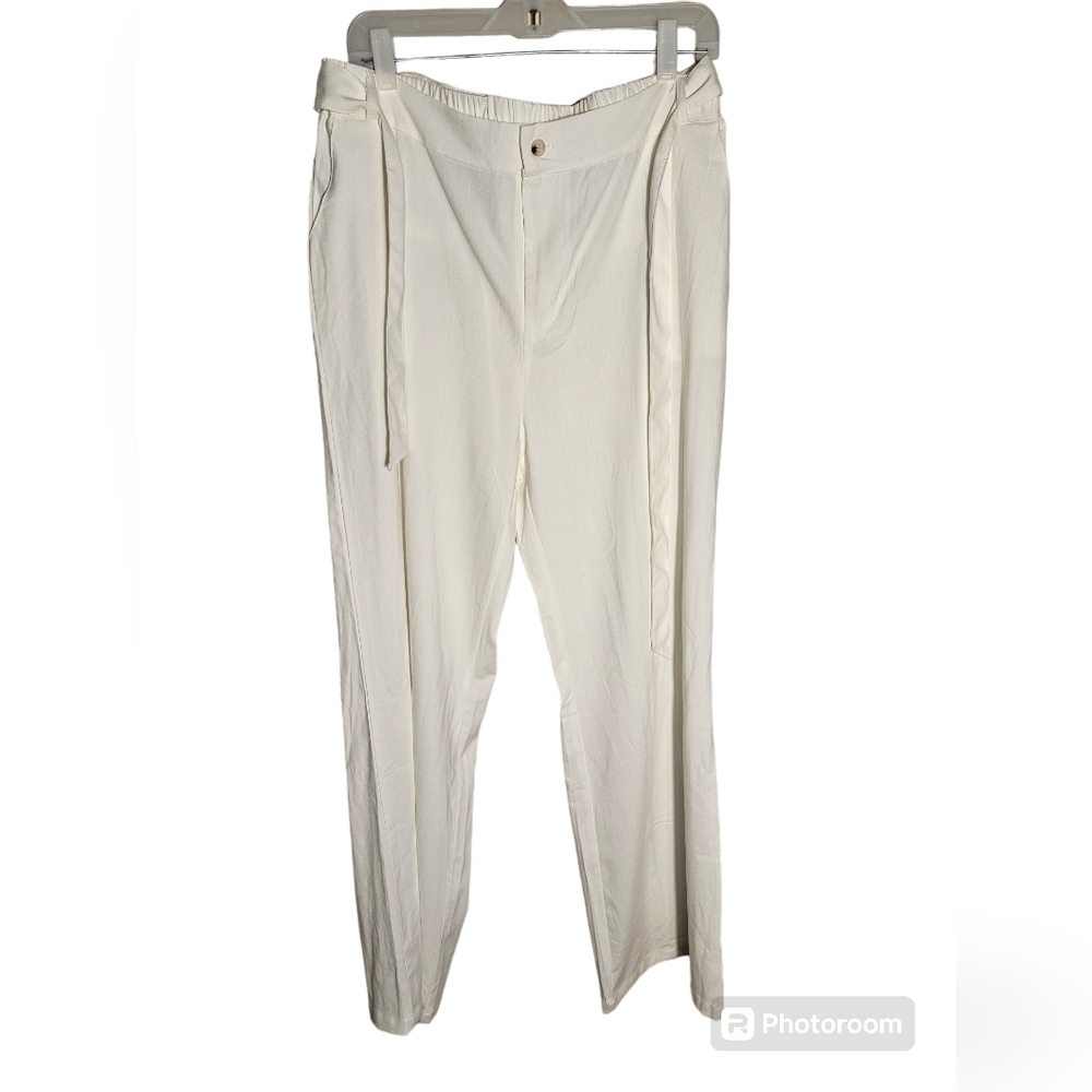 White wide leg pants size XL.